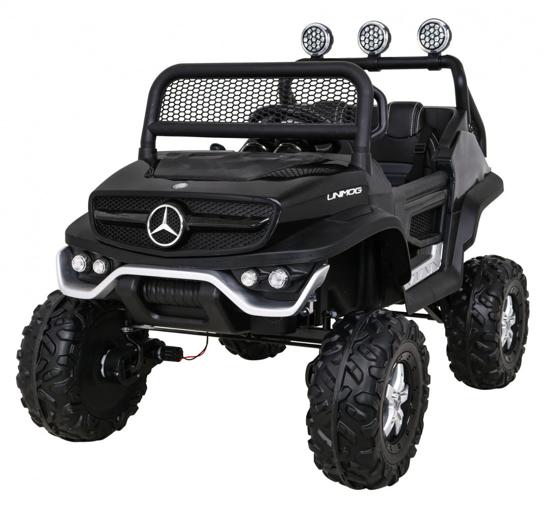 Mercedes BENZ UNIMOG - Crna
