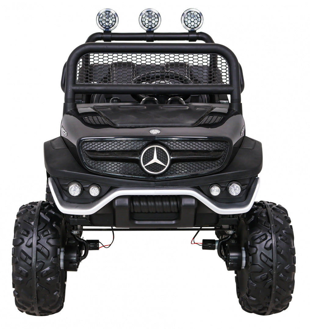 Mercedes BENZ UNIMOG - Crna