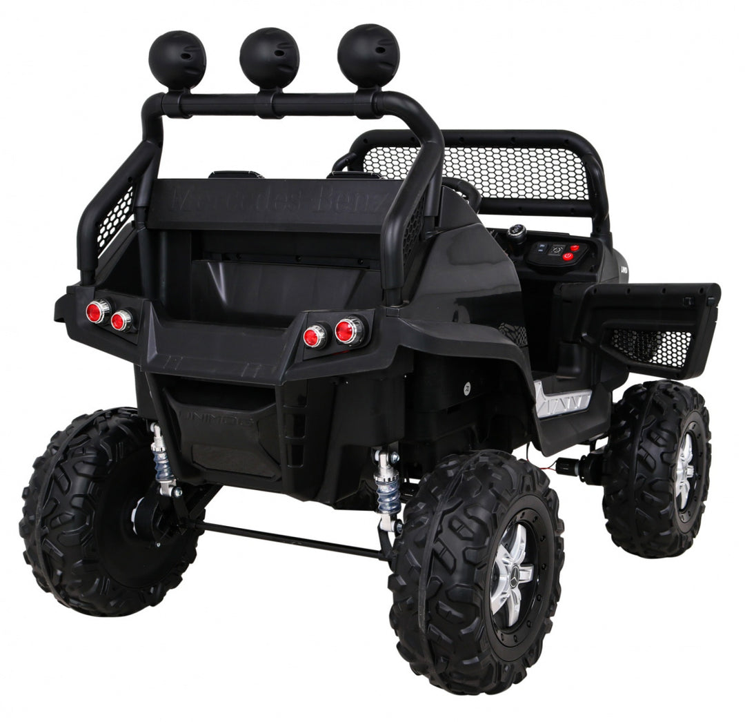 Mercedes BENZ UNIMOG - Crna