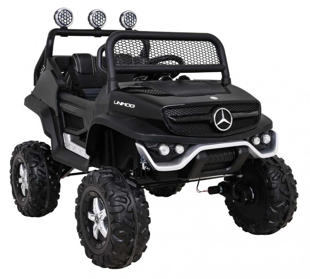 Mercedes BENZ UNIMOG - Crna