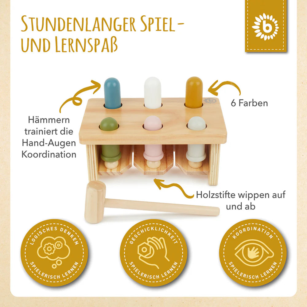 Drvena klupa s čekićem