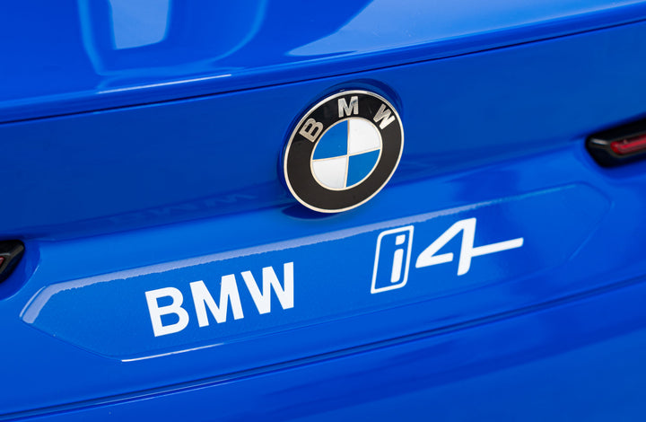 BMW I4 - Plava