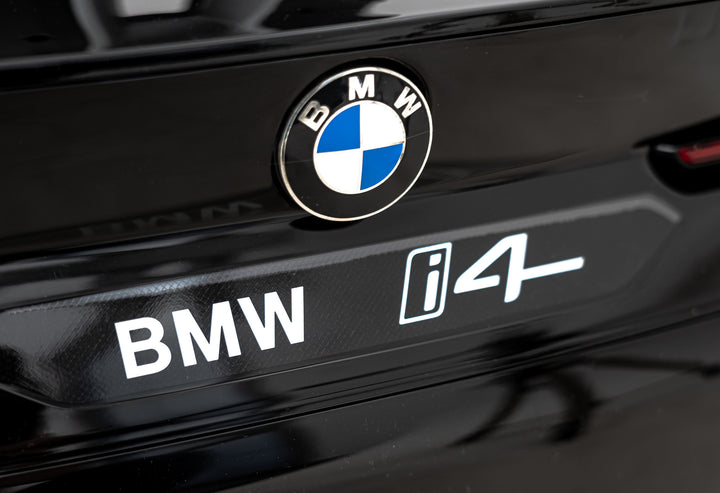 BMW I4 - Crna