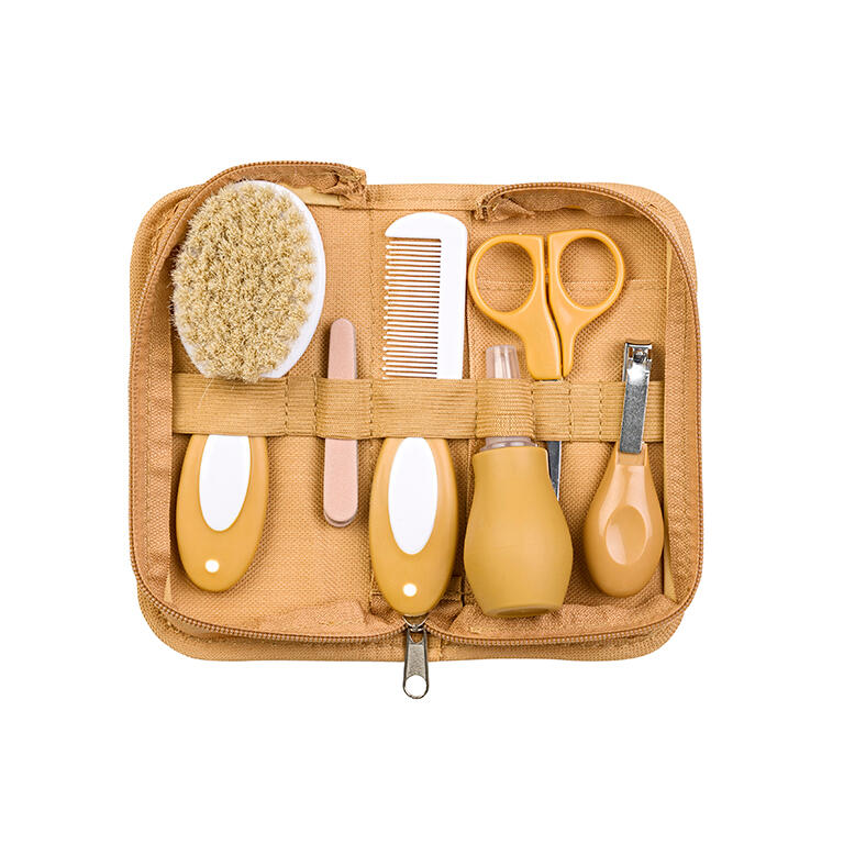 Bebina toaletna torbica