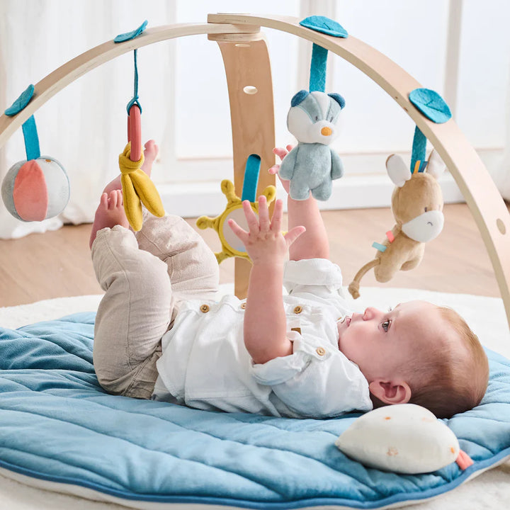 Podloga za igru s drvenim lukom Felix i Leo