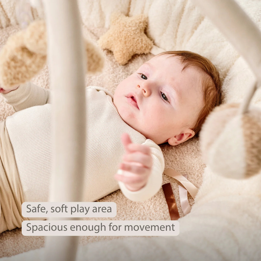 Podloga za igru s puf rubovima Teddy ecru