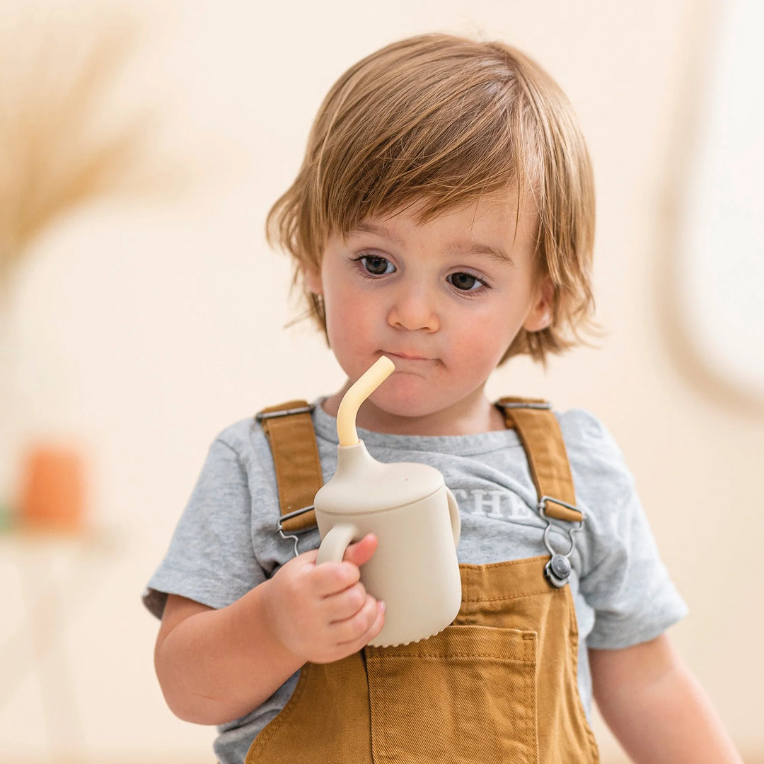 Silikonska čaša s slamkom - zelena