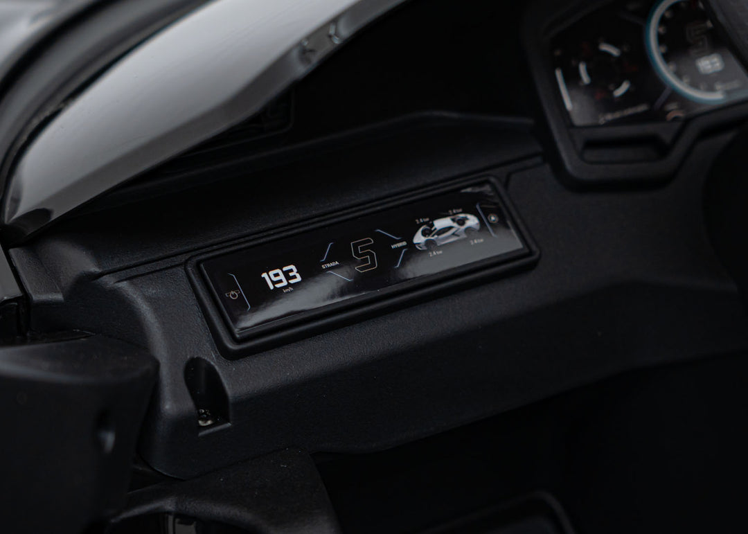 Lamborghini Revuelto - Crna