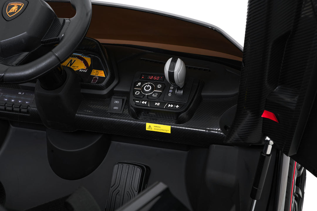 Lamborghini Veneno - Crna