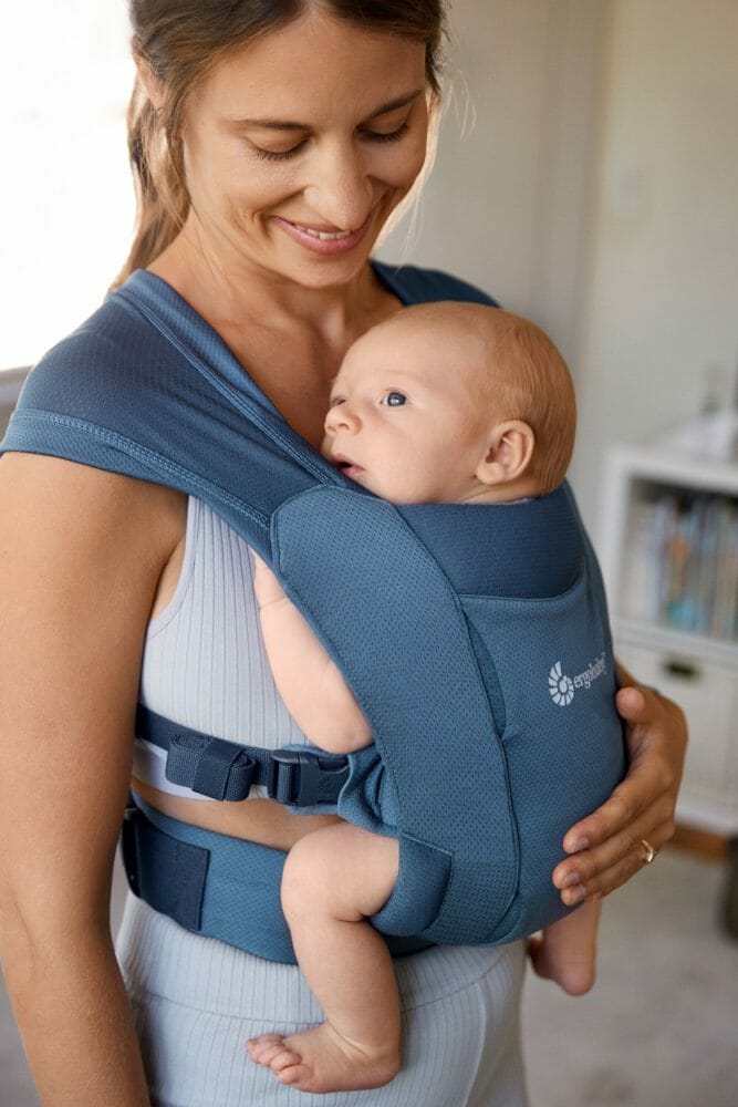 Ergobaby Embrace Soft Air Mesh nosiljka Blue