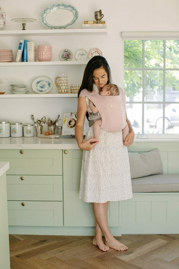 Ergobaby Embrace nosiljka Blush Pink