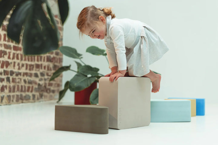 Moes Likovi za igru - Play Blocks Sky