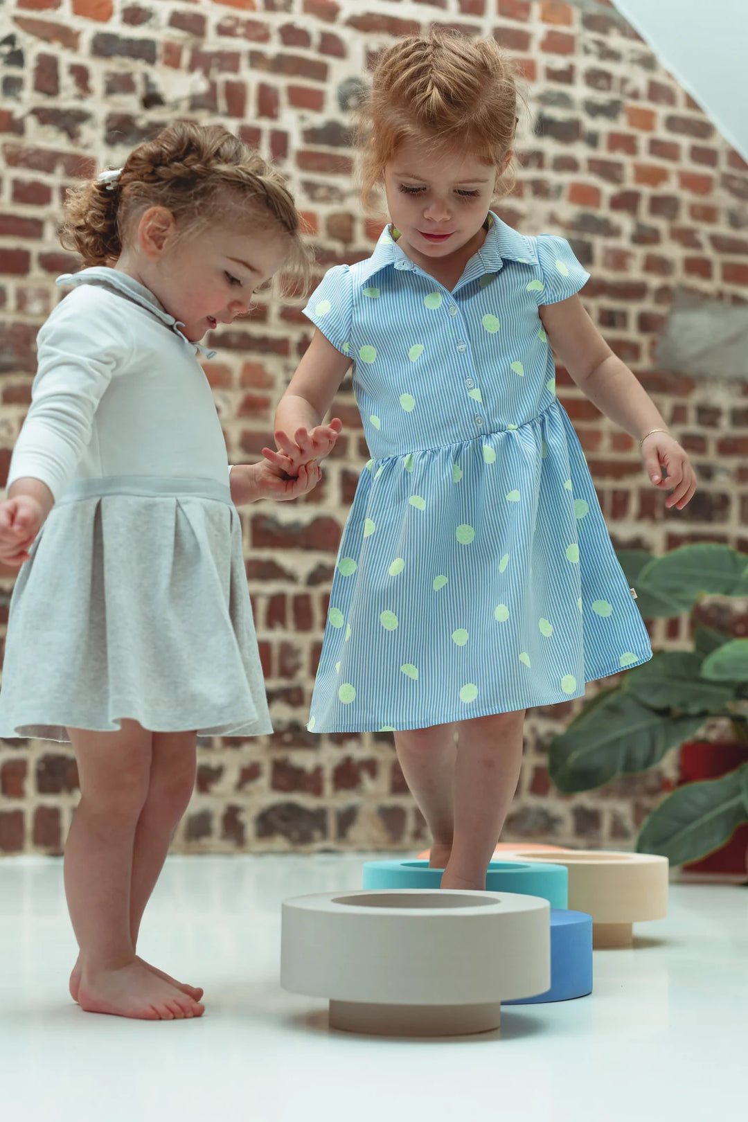 Moes Likovi za razvoj motorike - Rainbow Chair