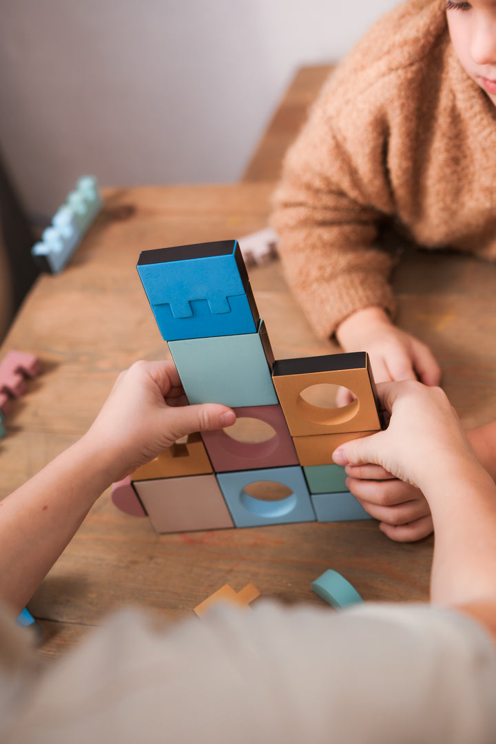 Moes Likovi za igru - Magnetic Building Blocks