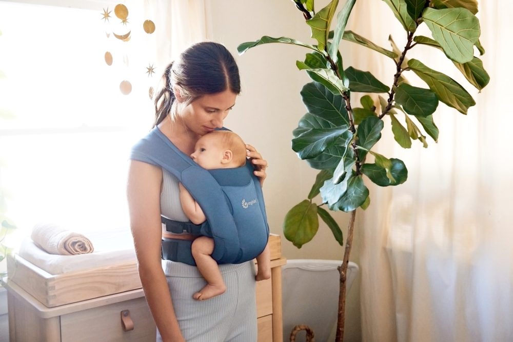 Ergobaby Embrace Soft Air Mesh nosiljka Blue