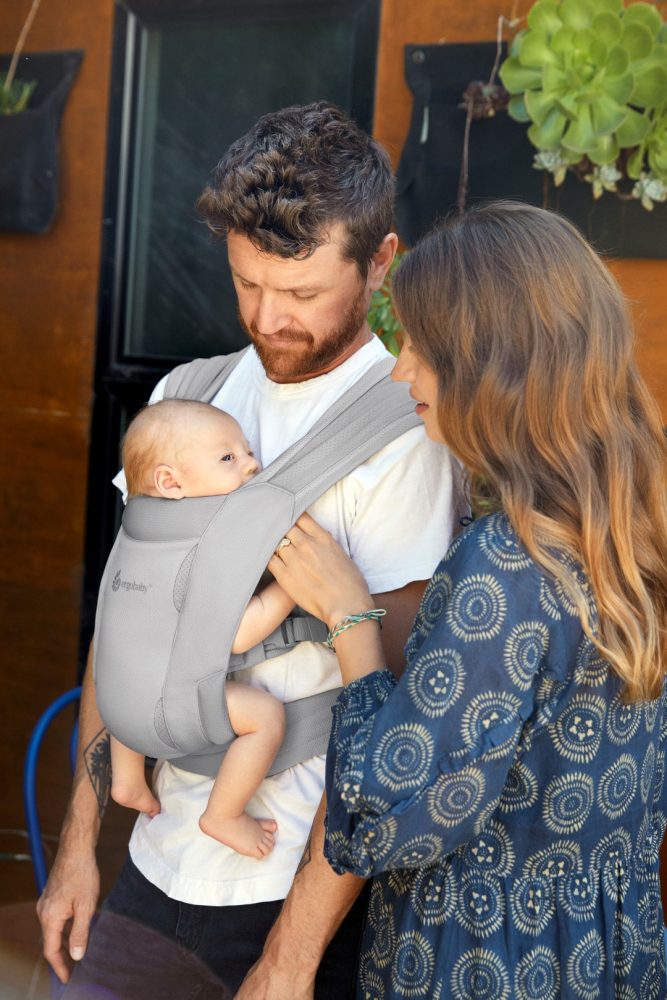 Ergobaby Embrace Soft Air Mesh nosiljka Soft Grey