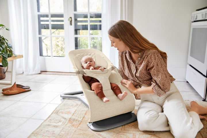 Ergobaby Evolve ležaljka 3u1 - Cream