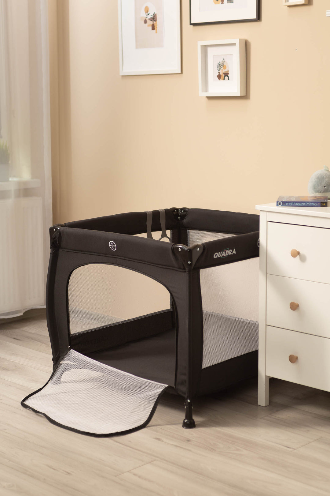 Prijenosna igraonica Quadra crna