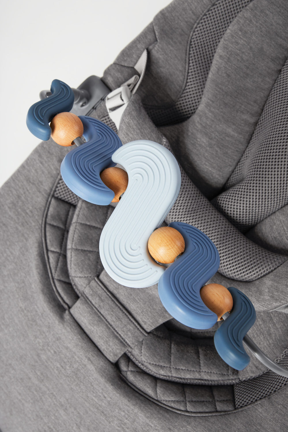 Ergobaby Evolve Luk s igračkama Serene Swells Serene Swells