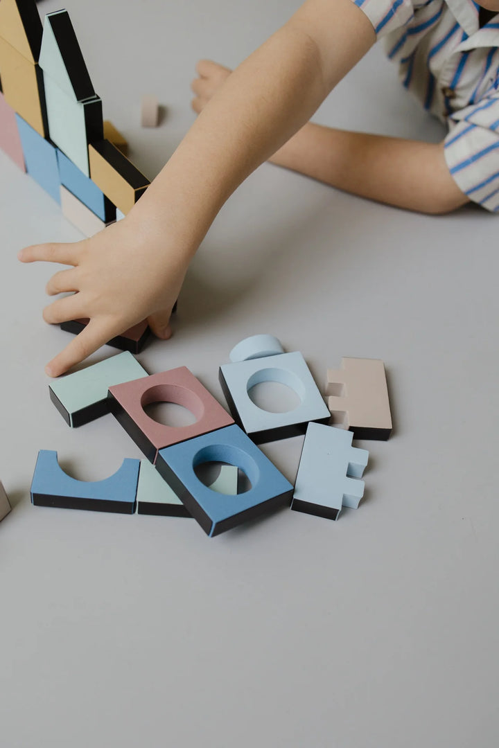 Moes Likovi za igru - Magnetic Building Blocks